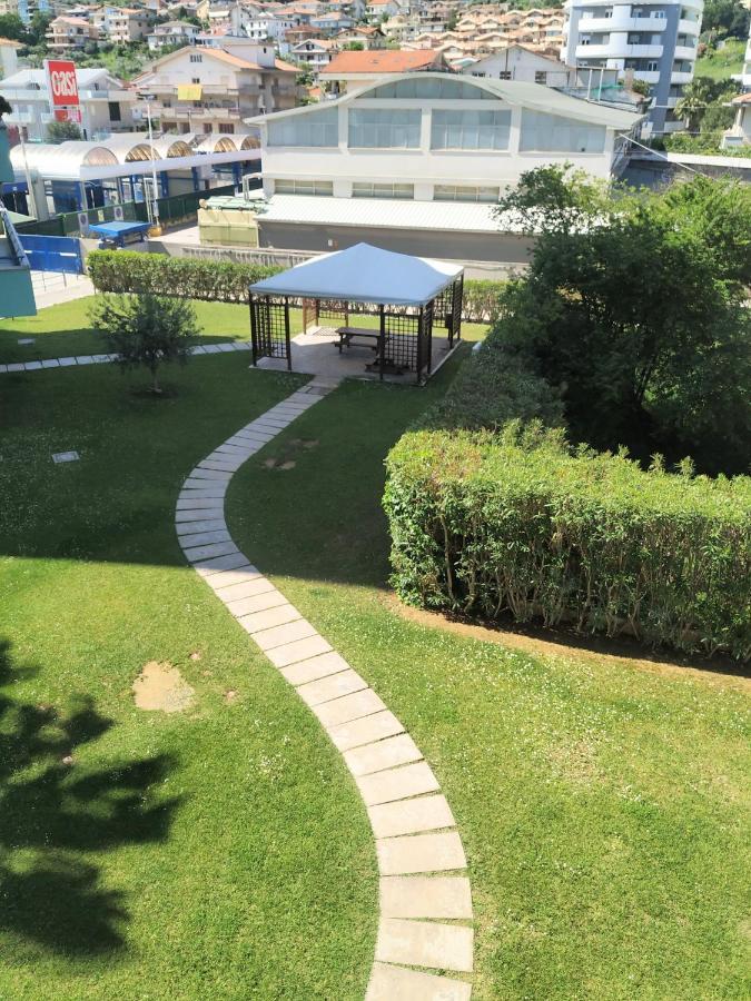 Appartamento Le Palme Montesilvano Exterior photo
